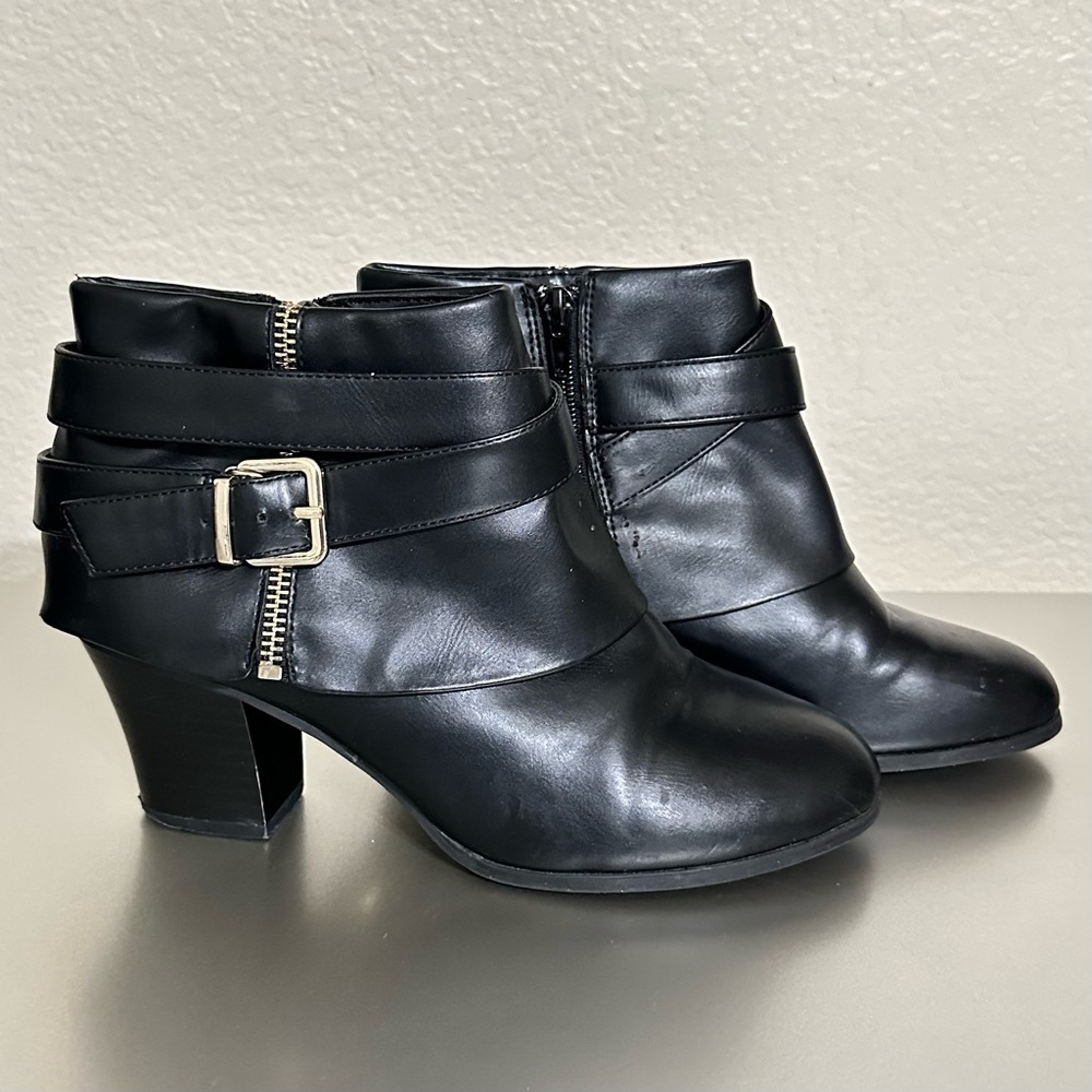 Black Ankle Boots with Buckle Detail Strap Block Heel Booties Size 7M